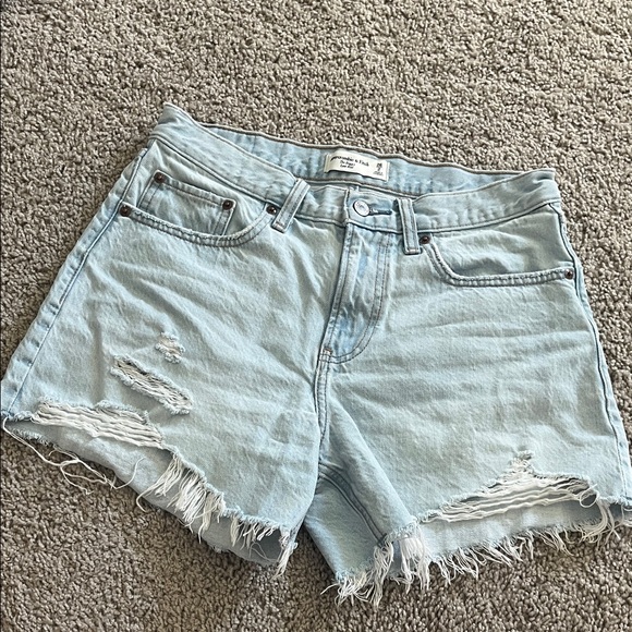 Abercrombie & Fitch The Baggy Low Rise Denim Shorts - Picture 1 of 3